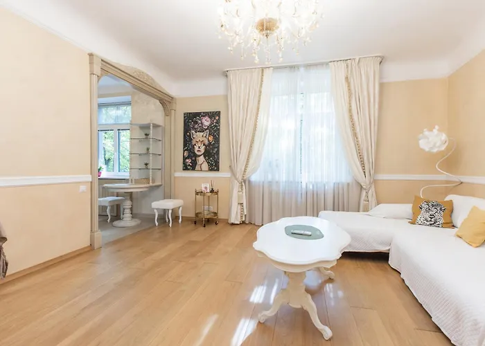 Old Town Superior Business